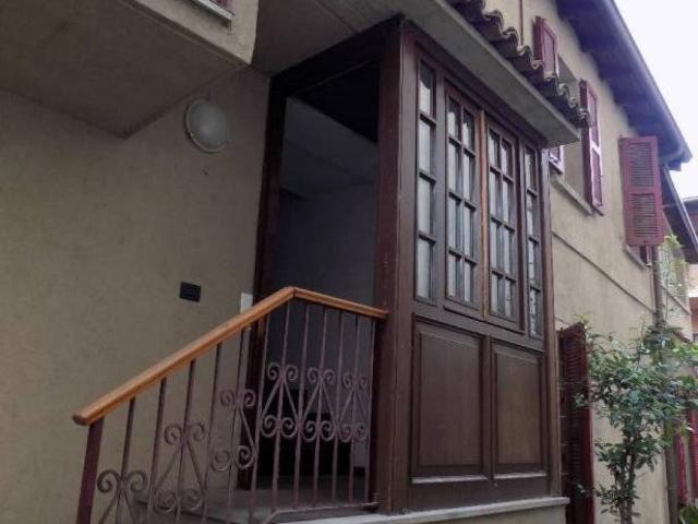 Casa indipendente in vendita a Caprino Bergamasco BG