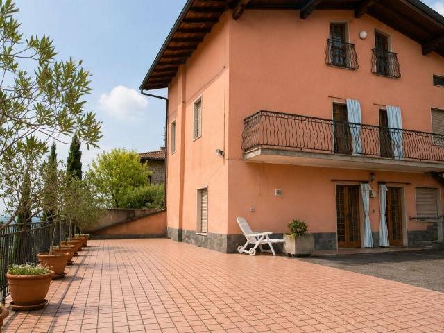 Casa indipendente in vendita a Capriolo BS
