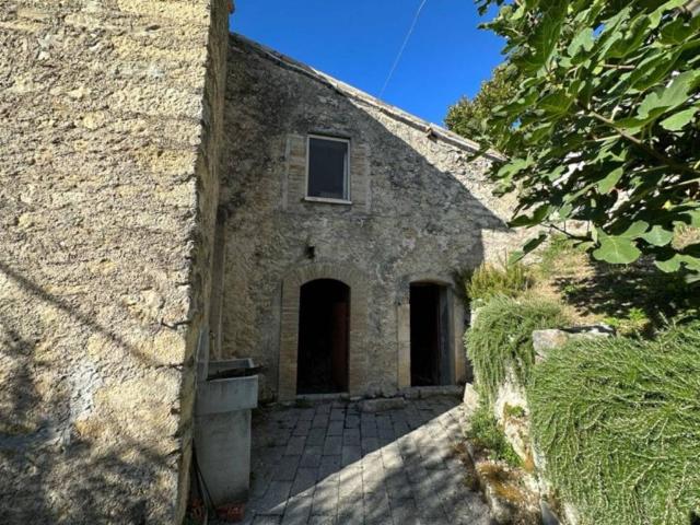 Casa indipendente in vendita a Caramanico Terme PE