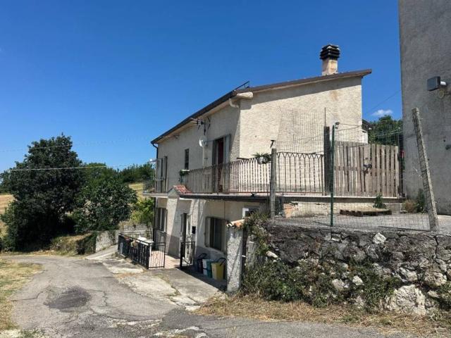 Casa indipendente in vendita a Caramanico Terme PE