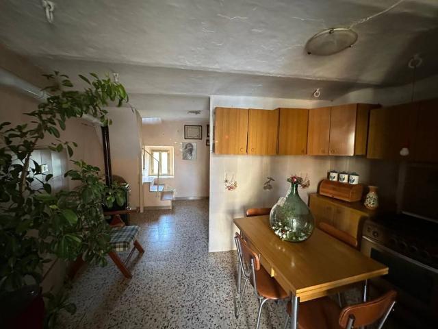 Casa indipendente in vendita a Caramanico Terme PE