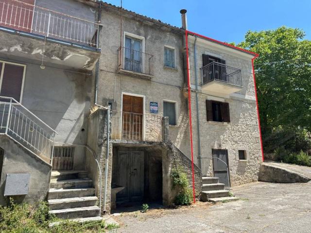 Casa indipendente in vendita a Caramanico Terme PE