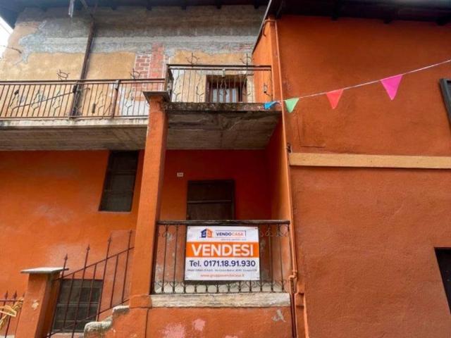 Casa indipendente in vendita a Caraglio CN
