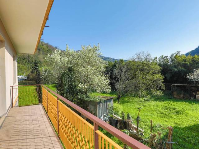 Casa indipendente in vendita a Carasco GE