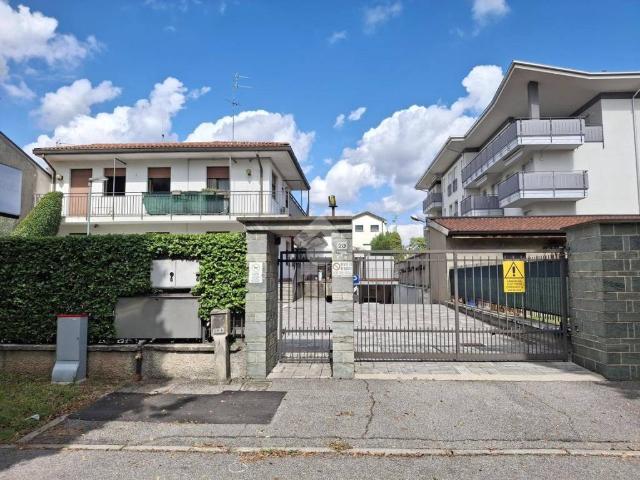 Casa indipendente in vendita a Carate Brianza MB