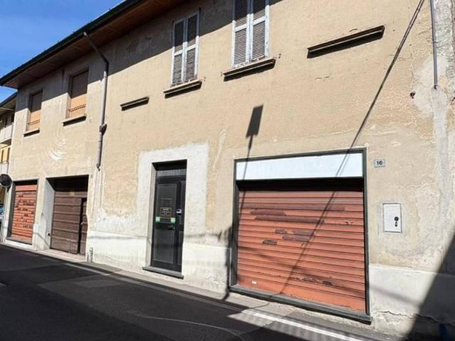 Casa indipendente in vendita a Carate Brianza MB