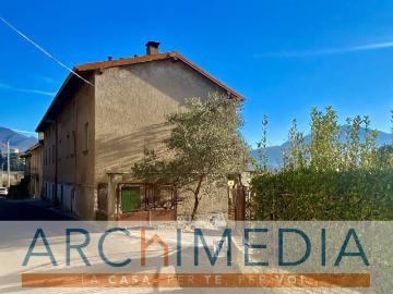 Casa indipendente in vendita a Caravate VA