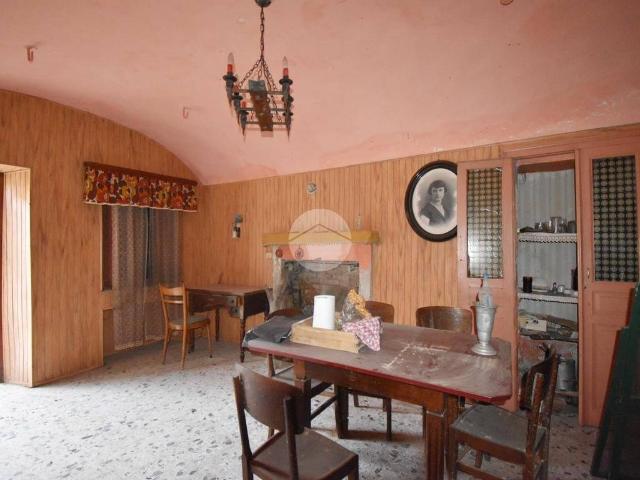 Casa indipendente in vendita a Caravino TO