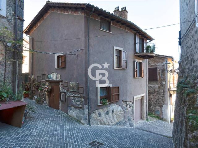 Casa indipendente in vendita a Carbognano VT