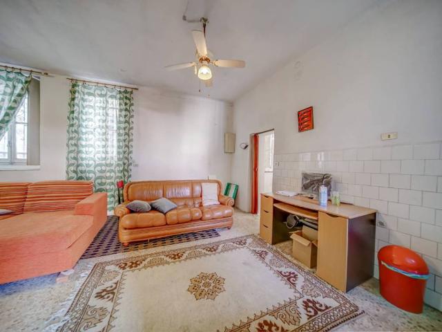 Casa indipendente in vendita a Cardano al Campo VA
