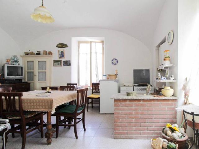Casa indipendente in vendita a Carezzano AL