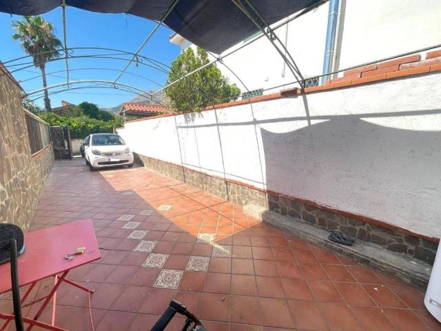 Casa indipendente in vendita a Carini PA
