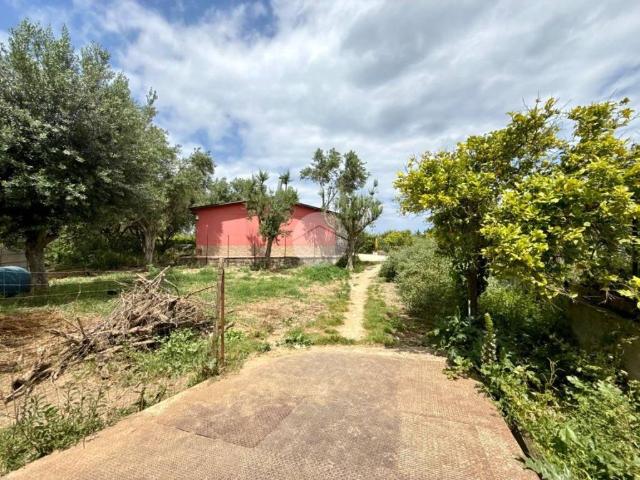 Casa indipendente in vendita a Carini PA