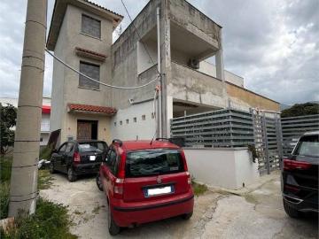 Casa indipendente in vendita a Carini PA