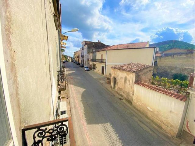 Casa indipendente in vendita a Carinola CE