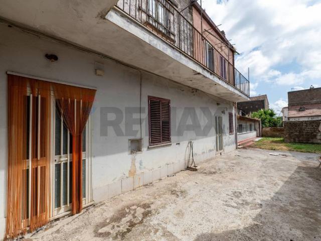 Casa indipendente in vendita a Carinola CE