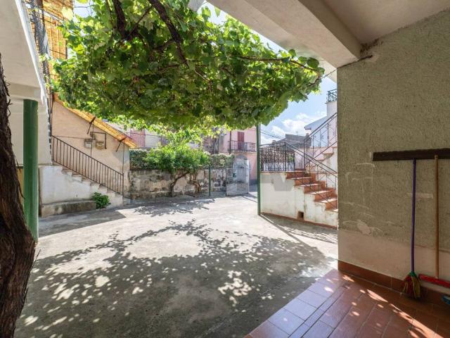 Casa indipendente in vendita a Carinola CE