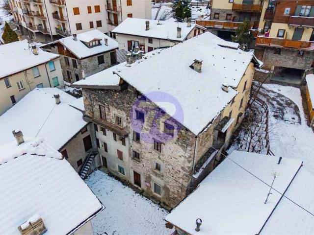 Casa indipendente in vendita a Carona BG