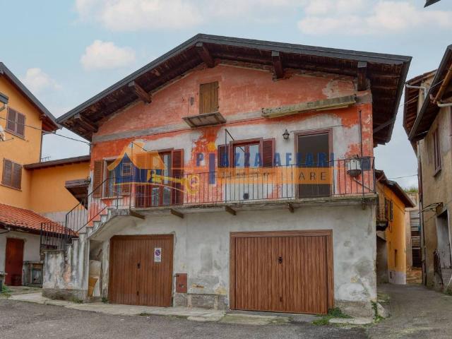 Casa indipendente in vendita a Caronno Varesino VA