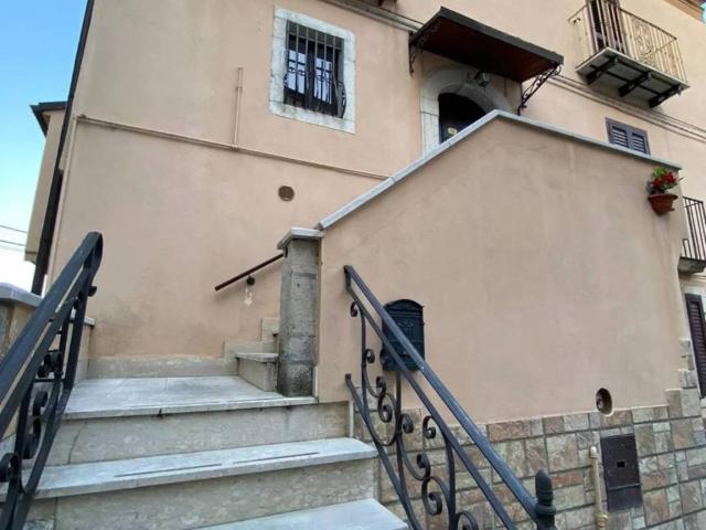 Casa indipendente in vendita a Carovilli IS