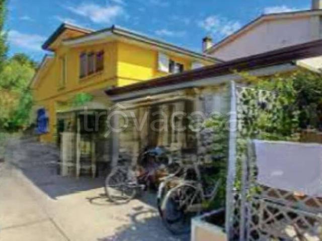 Casa indipendente in vendita a Carmignano di Brenta via Mantegna, 9