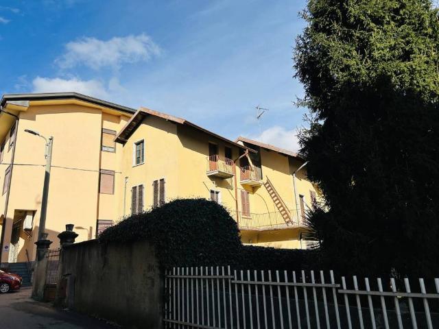 Casa indipendente in vendita a Carnago VA
