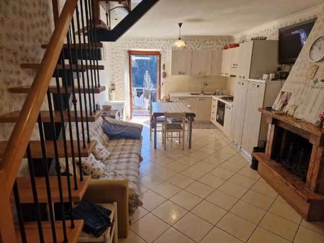 Casa indipendente in vendita a Carsoli AQ