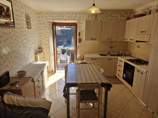 Casa indipendente in vendita a Carsoli AQ
