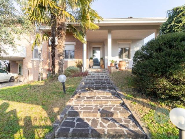 Casa indipendente in vendita a Carpi MO