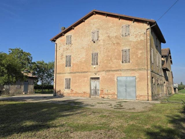 Casa indipendente in vendita a Carpi MO