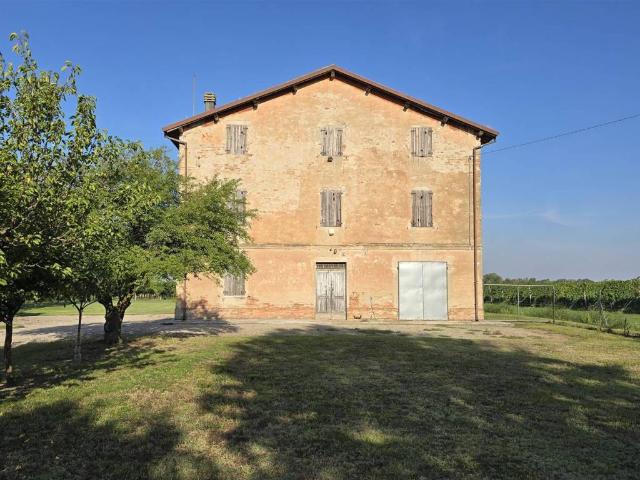 Casa indipendente in vendita a Carpi MO