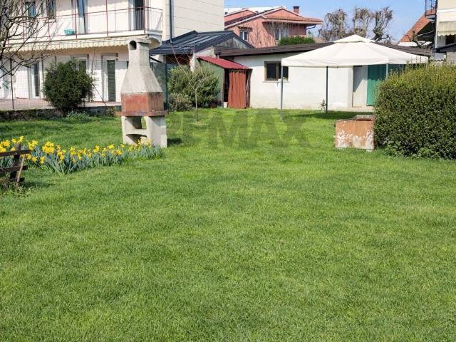 Casa indipendente in vendita a Carpignano Sesia NO