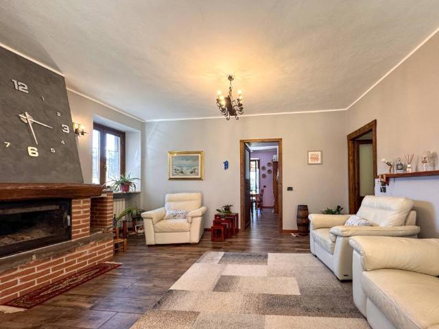 Casa indipendente in vendita a Carpignano Sesia NO