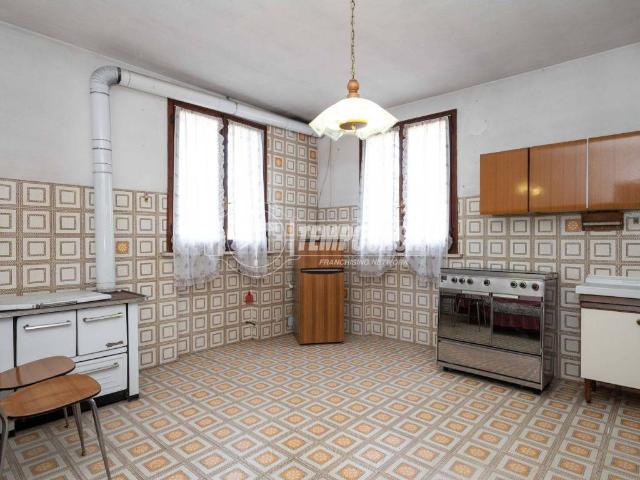 Casa indipendente in vendita a Carpineti RE