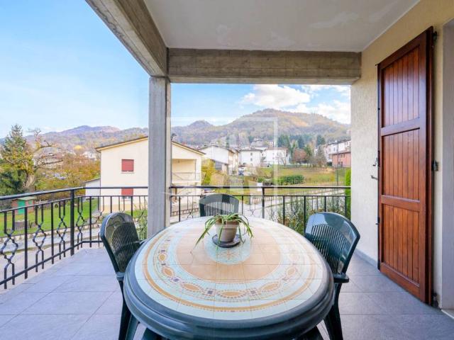 Casa indipendente in vendita a Carpineti RE