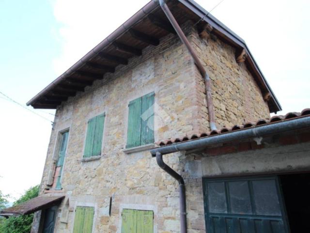 Casa indipendente in vendita a Carpineti RE