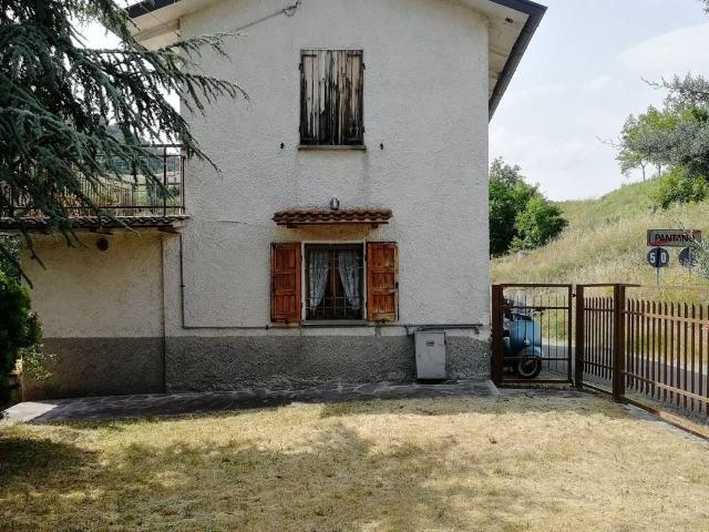 Casa indipendente in vendita a Carpineti RE