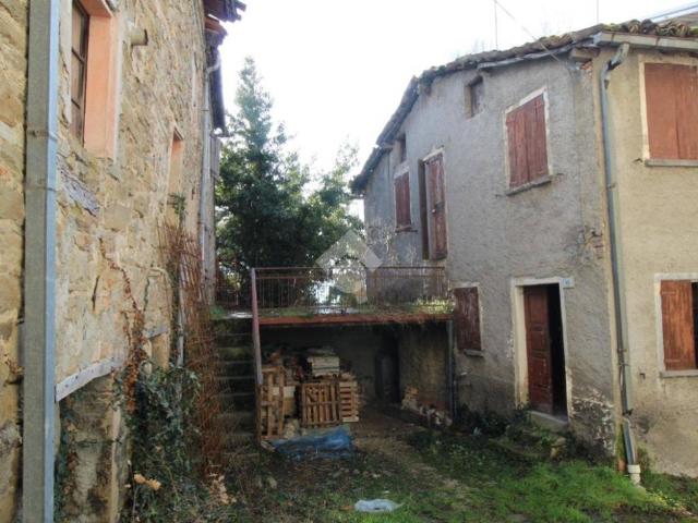 Casa indipendente in vendita a Carpineti RE