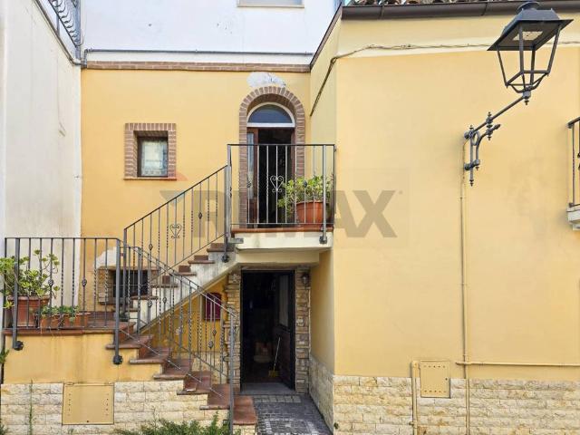 Casa indipendente in vendita a Carpineto della Nora PE