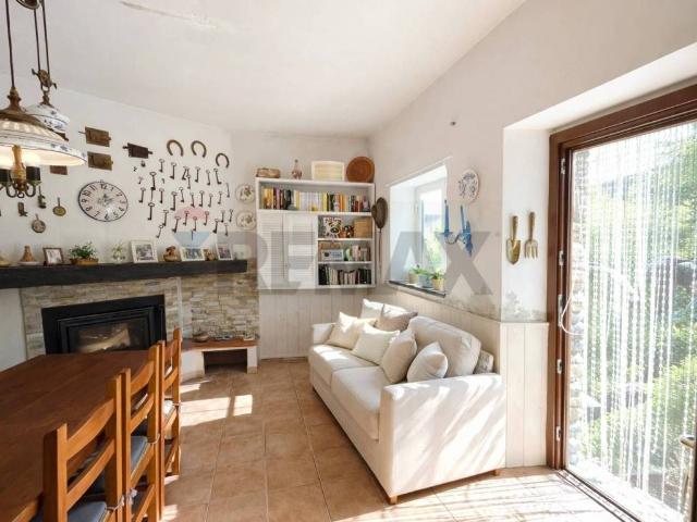 Casa indipendente in vendita a Carrodano SP