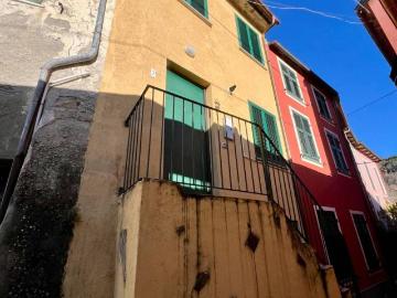 Casa indipendente in vendita a Carrodano SP