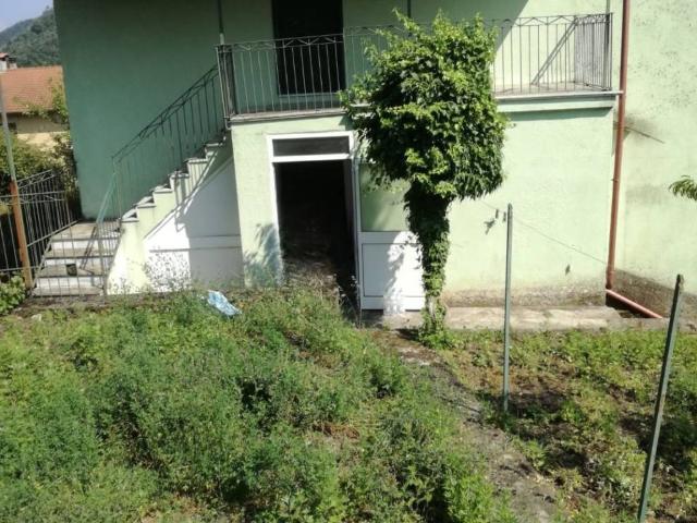 Casa indipendente in vendita a Carrodano SP