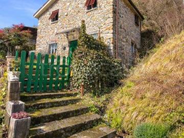 Casa indipendente in vendita a Carrodano via Ferriere, snc