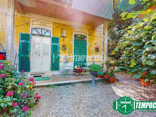 Casa indipendente in vendita a Carrosio AL