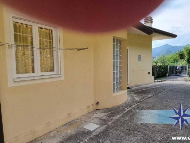 Casa indipendente in vendita a Carrara