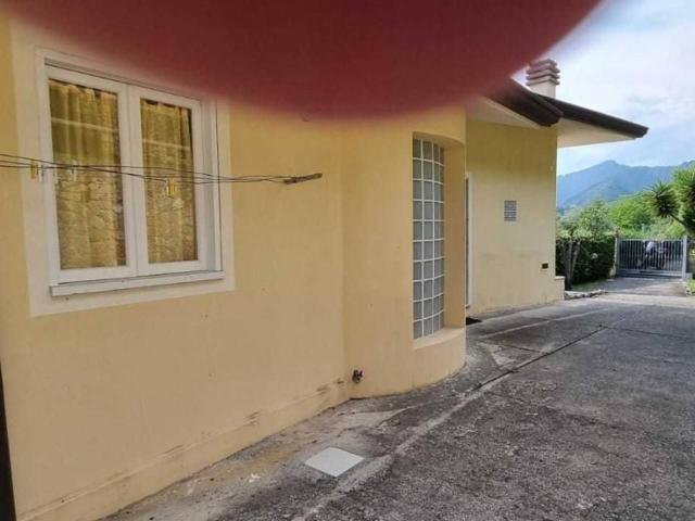 Casa indipendente in vendita a Carrara