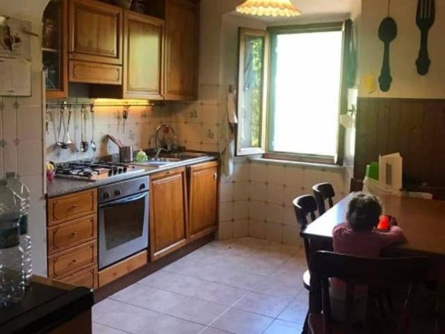 Casa indipendente in vendita a Carrara MS