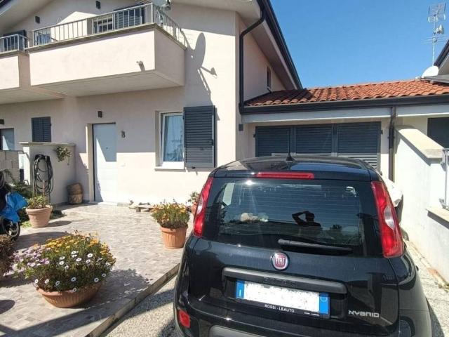 Casa indipendente in vendita a Carrara MS