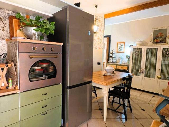 Casa indipendente in vendita a Carrara MS