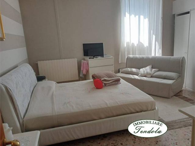 Casa indipendente in vendita a Carrara MS